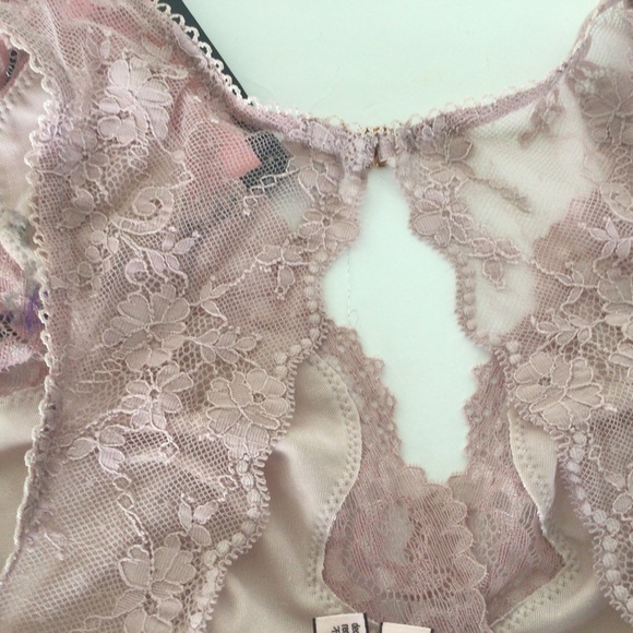 VICTORIAS SECRET VELVET BRALETTE SMALL NWT - Picture 5 of 12